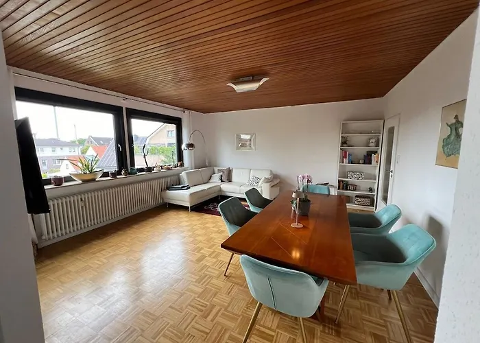 Stylish 2-room With Balcony & Great Location Lejlighed