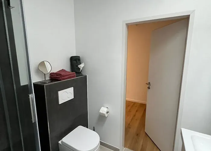 Lejlighed Stylish 2-room With Balcony & Great Location